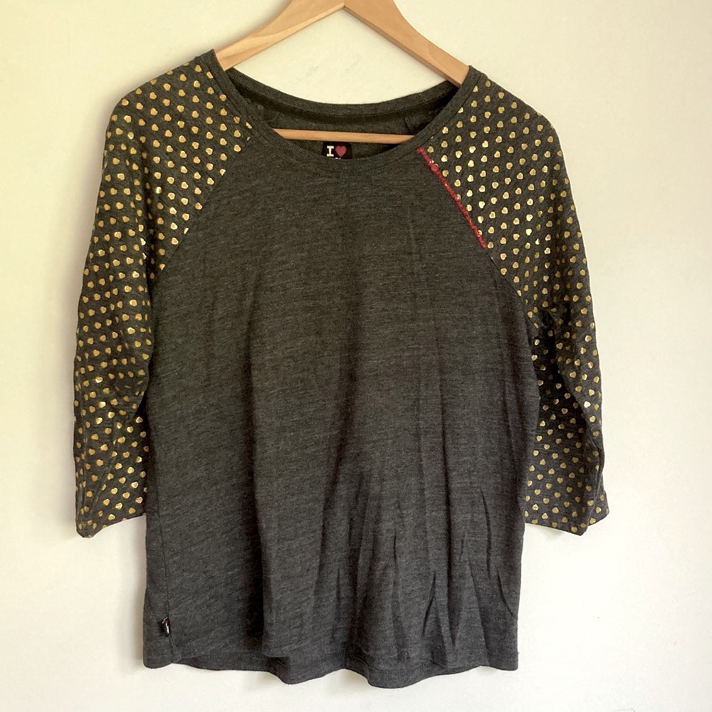 UGG| I ❤️ Ugg Gray Top sz Large - Picture 1 of 6